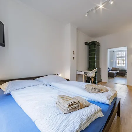 公寓 Stylish Centre Tgm 卡罗维发利