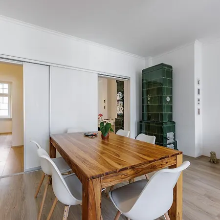 Stylish Centre Tgm *