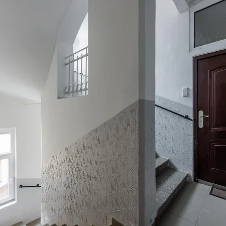 Stylish Centre Tgm 卡罗维发利